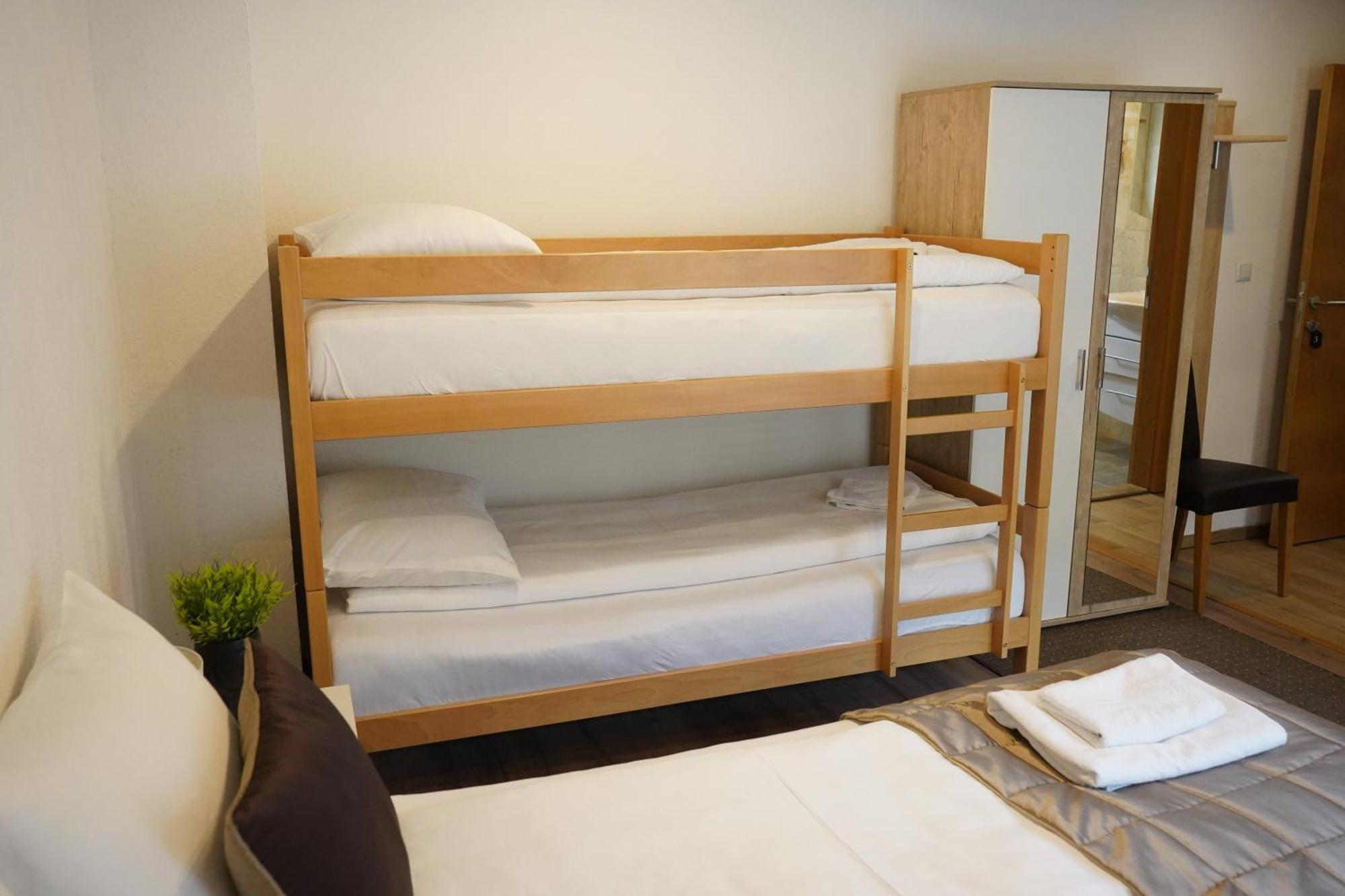 Apartman - Sobe Tiha Luka, Белашница Экстерьер фото