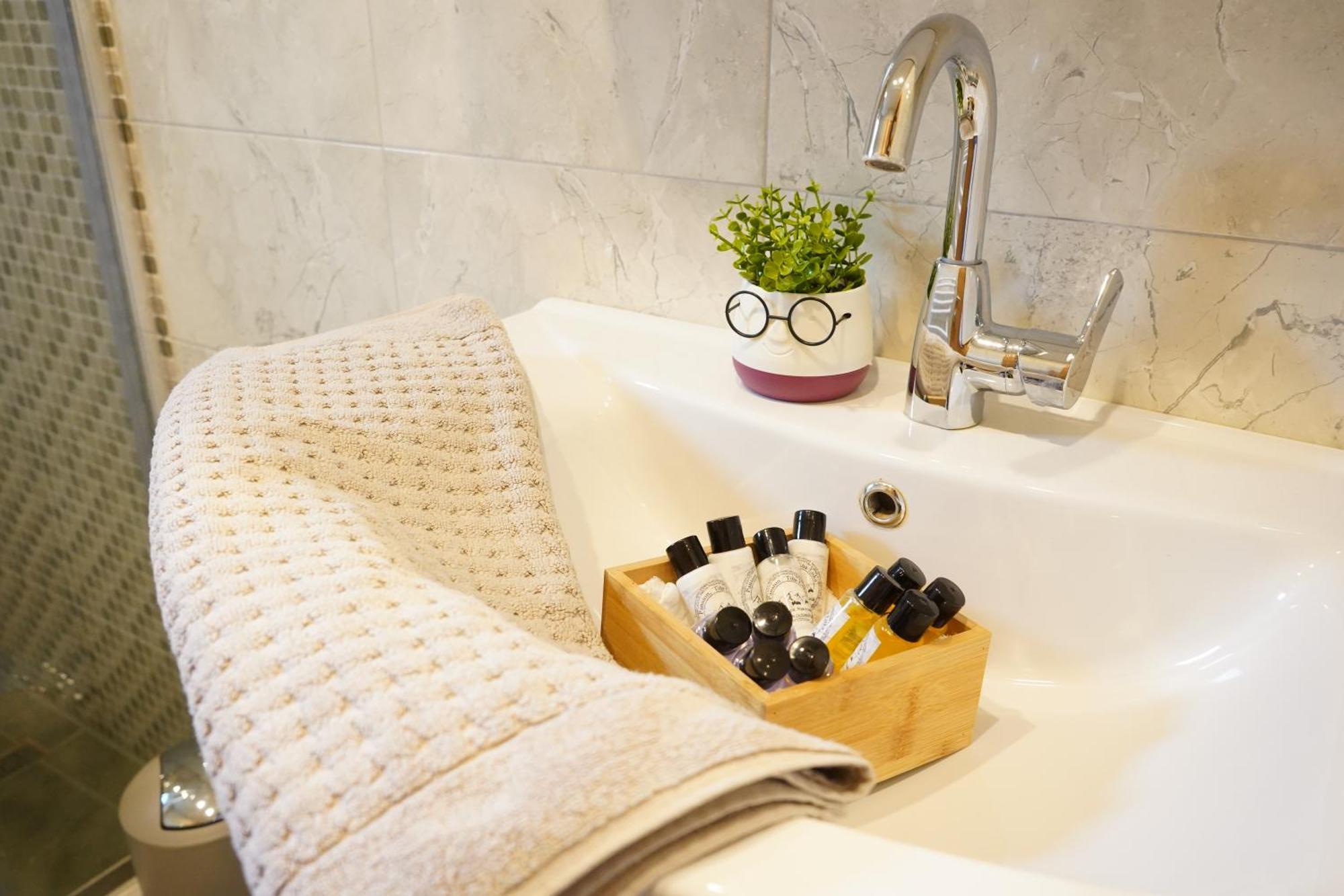 Apartman - Sobe Tiha Luka, Белашница Экстерьер фото